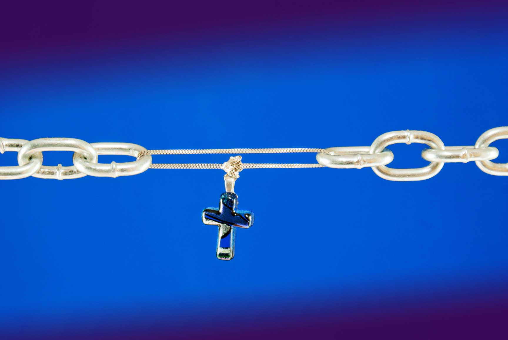 Krzyżyk łączący przerwany łańcuch